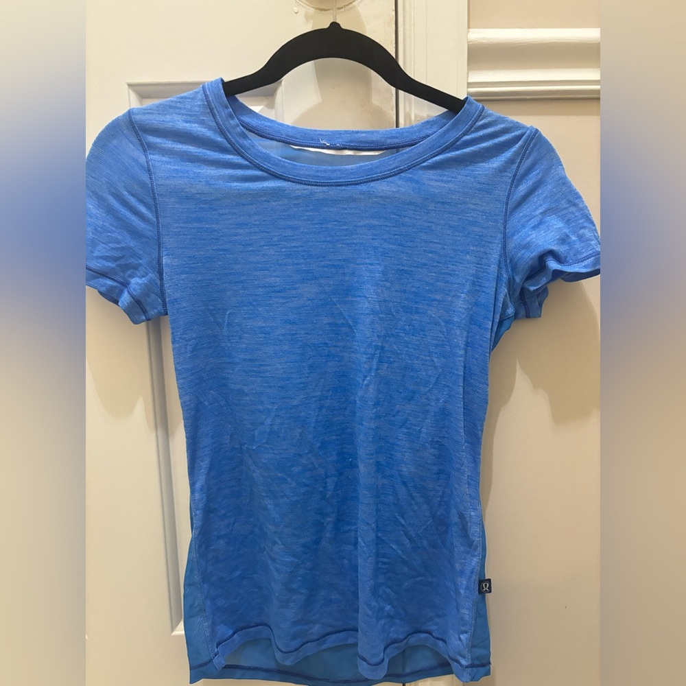 Lululemon t-shirt with mesh back